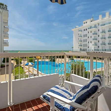 Relaxing Sea View Apartment Lido di Jesolo