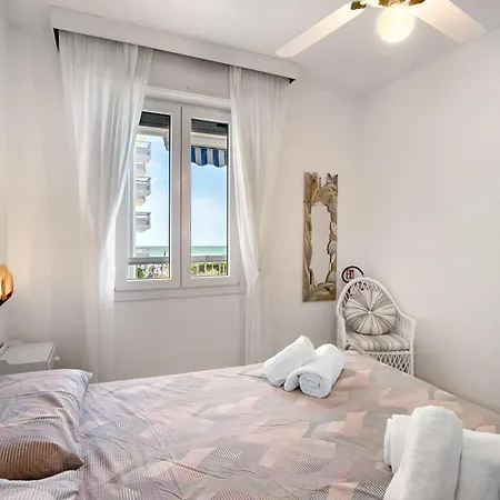 Relaxing Sea View Apartment Lido di Jesolo